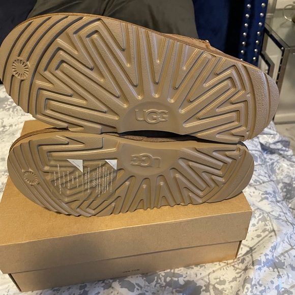 Brand new ugg mini size 6 100% authentic- SOLD!!!!!! - Picture 10 of 10